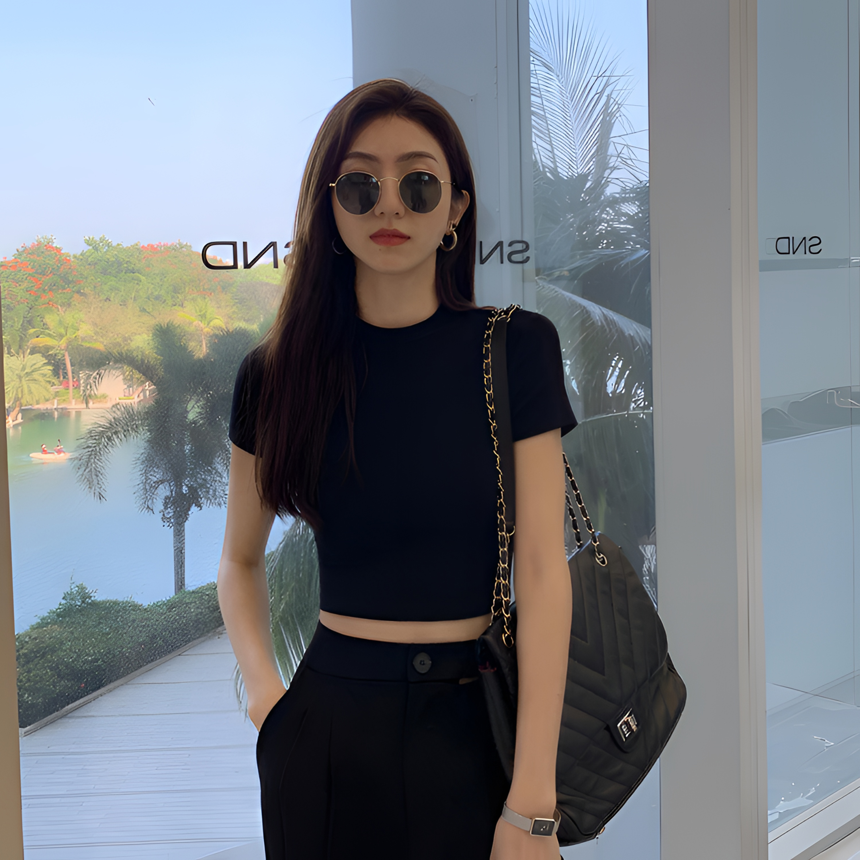 2025夏季新款高腰短款露脐辣妹上衣纯欲风修身显瘦黑色短袖t恤女