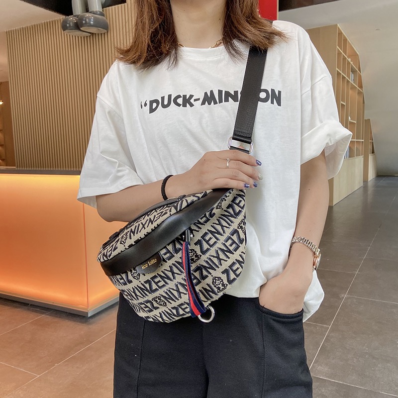 新款2025时尚尼龙布饺子包斜挎包女包休闲帆布胸包腰包单肩斜挎包