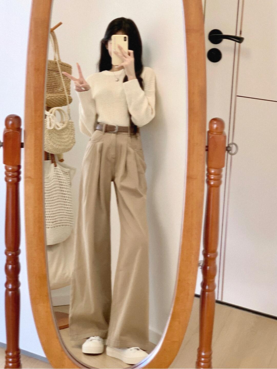 【月光】秋季琥珀流光风简约休闲穿搭杏色针织上衣卡其高腰长裤套装