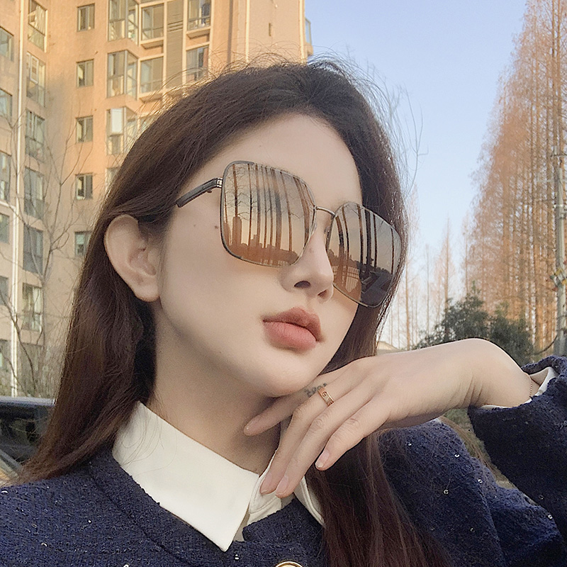 网红街拍茶色个性大框防紫外线太阳镜女夏季方圆脸显瘦百搭墨镜潮