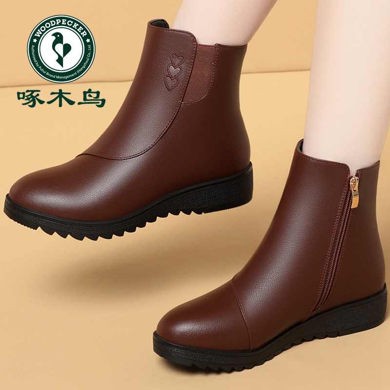 啄木鸟妈妈靴子冬季平跟短靴软皮棉鞋加绒保暖皮鞋棉靴中老年女鞋