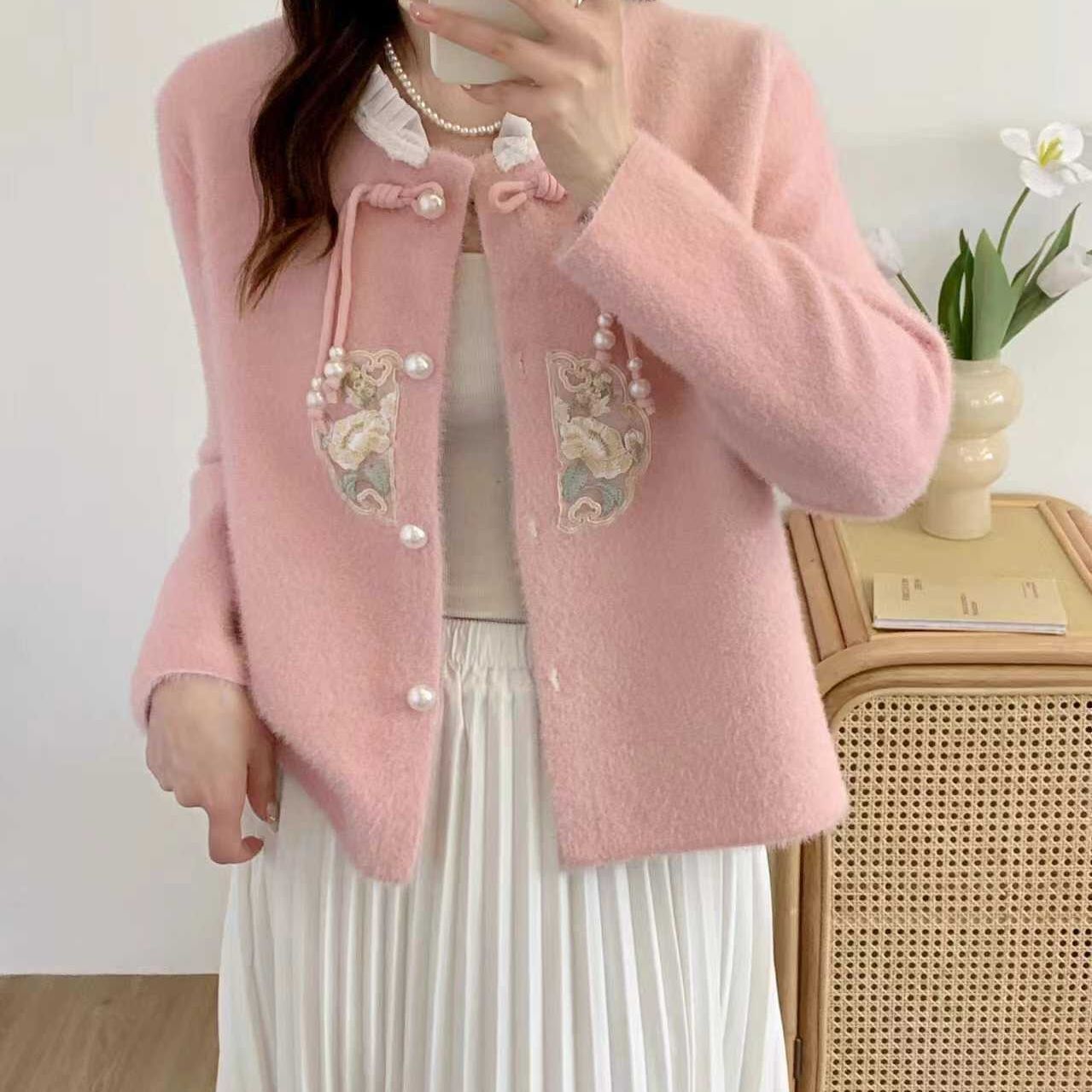 新中式国风盘扣刺绣针织毛衣女秋冬大码胖mm气质遮肚显瘦开衫上衣