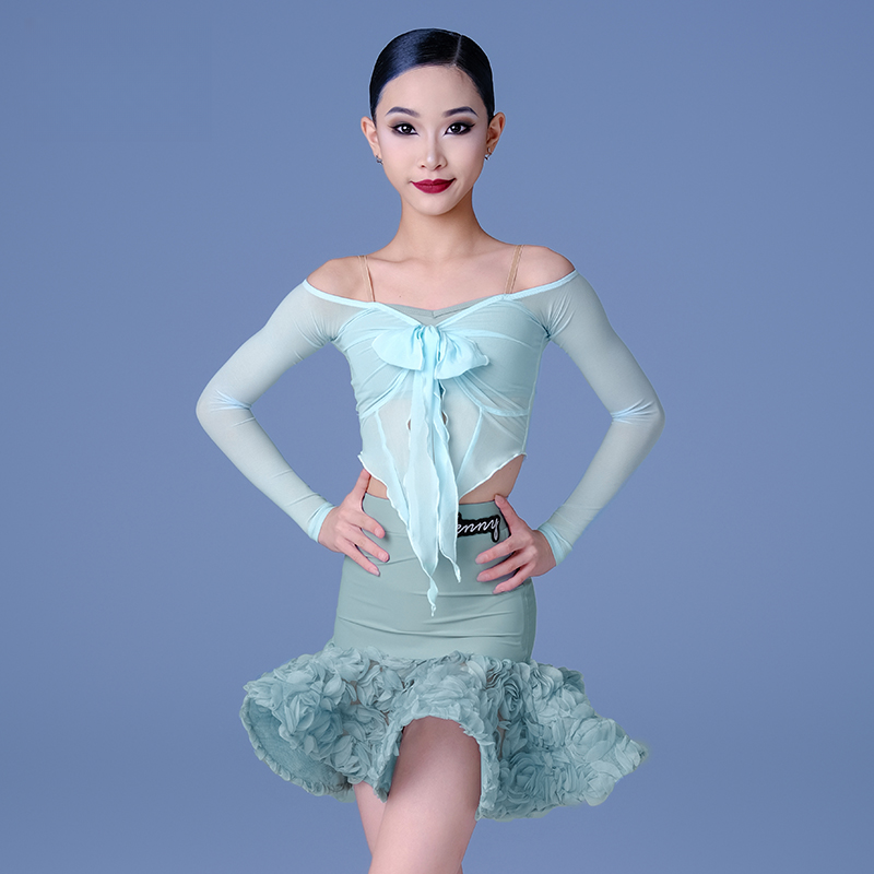 薇妮舞美拉丁舞练功服秋冬新款吊带长袖蝴蝶结花瓣舞服拉丁舞套装