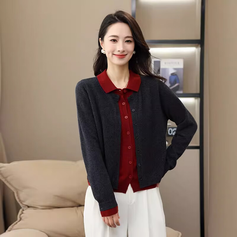 时尚翻领拼色设计感减龄针织衫女秋季新款假两件毛衣通勤外套上衣