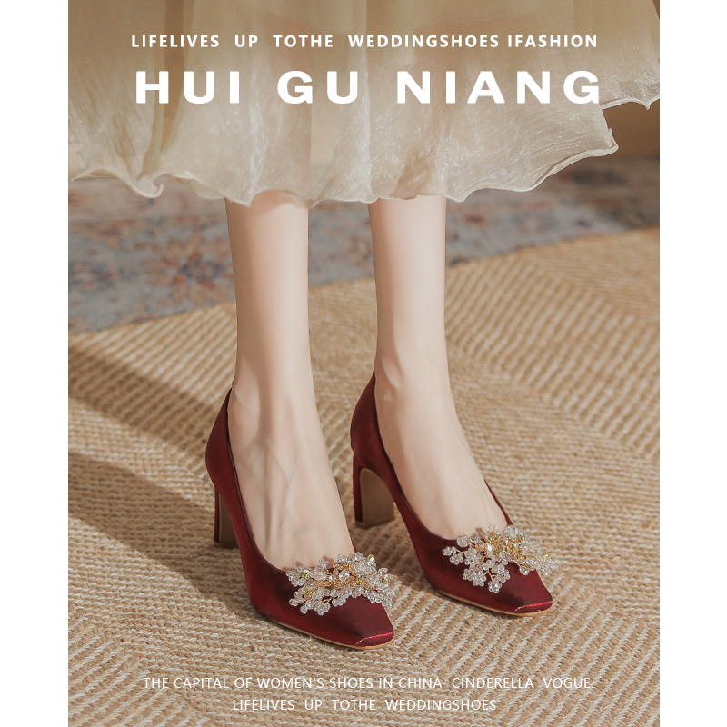 婚鞋女2025新款新娘鞋女粗跟不累脚高级感新中式秀禾服红色高跟鞋