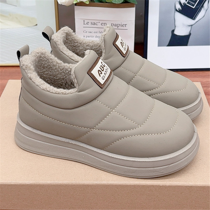 冬季新款加绒加厚时尚雪地靴防滑防水厚底棉鞋一脚蹬保暖百搭女鞋