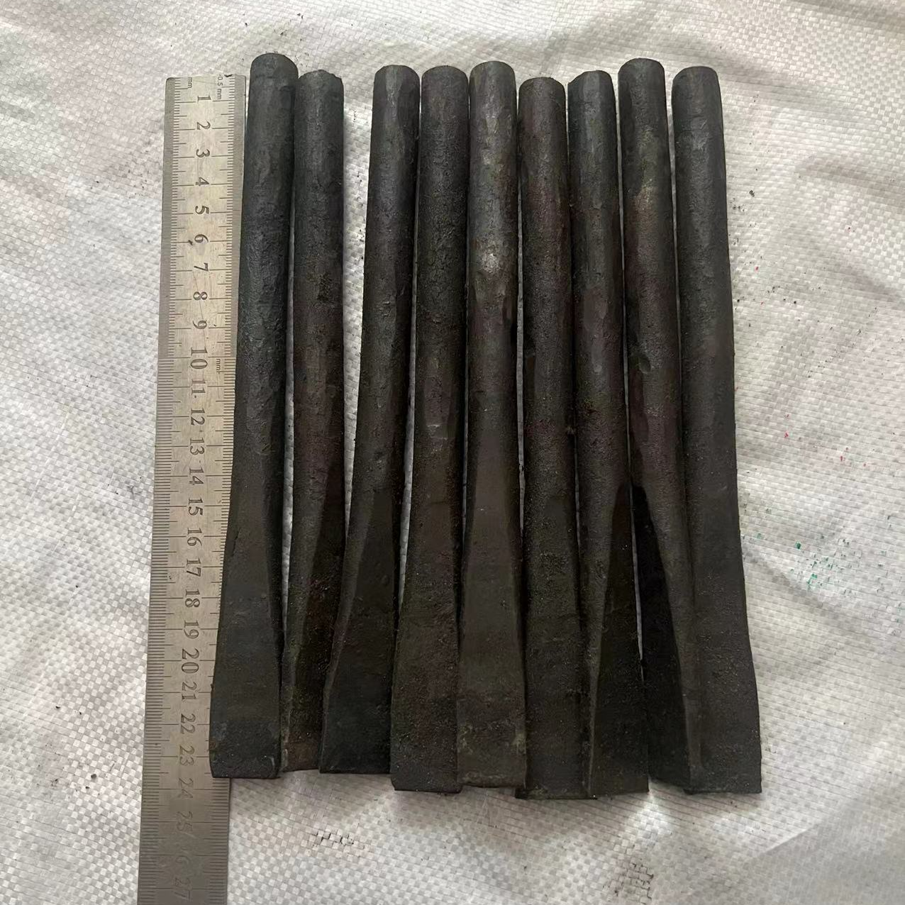 剁铁螺丝的凿子，弹簧钢材质