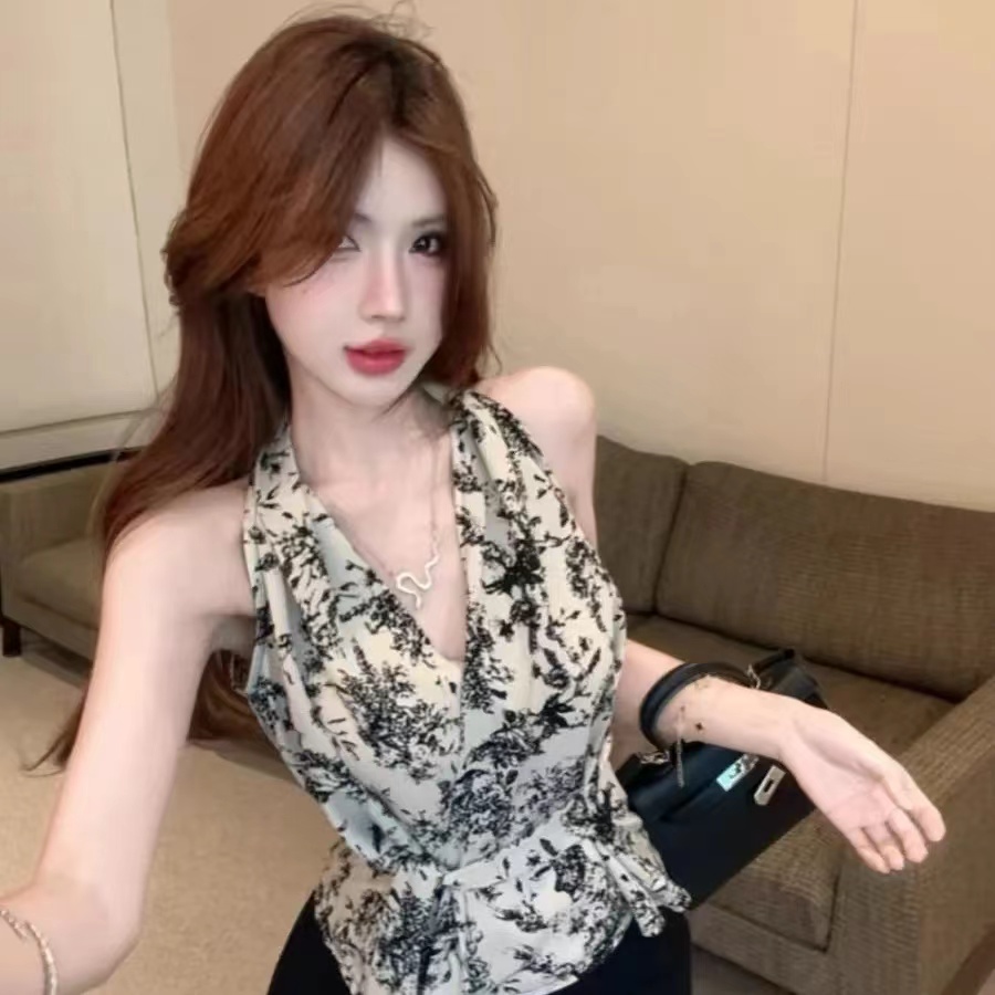 韩版别致设计感小众法式独特别致漂亮上衣无袖挂脖碎花衬衫女夏季