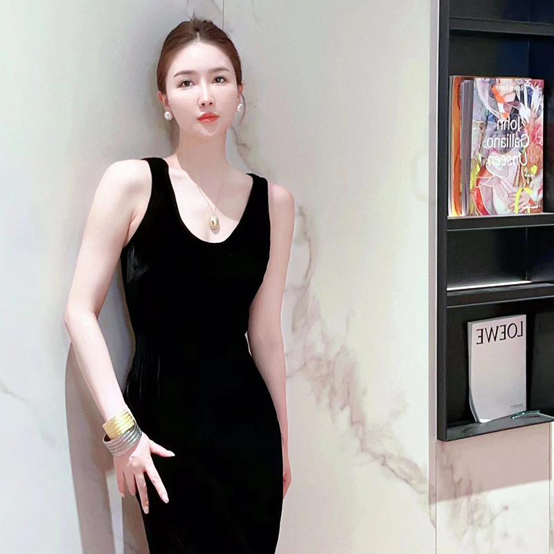 气质优雅！知性女人味道优雅无袖收腰连衣裙女真丝丝绒包臀鱼尾长
