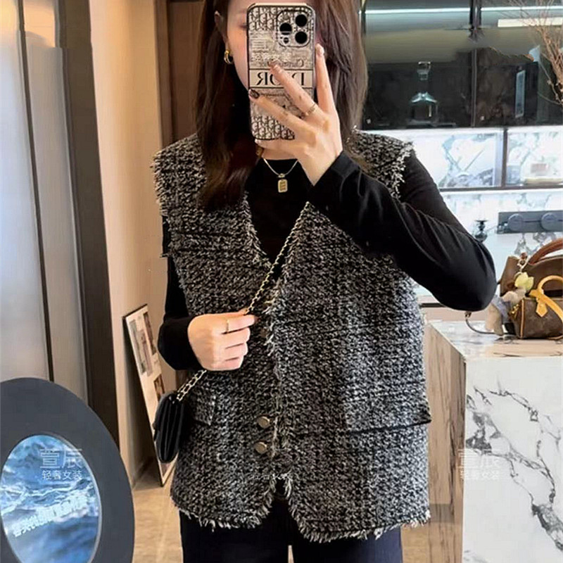 法式小香风轻奢V领流苏无袖针织马甲女秋季爆款时尚洋气坎肩上衣