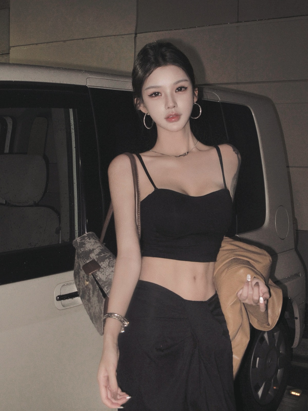 夏媛原创 百搭寄出款内搭黑色吊带背心 修身显瘦短款小吊带上衣