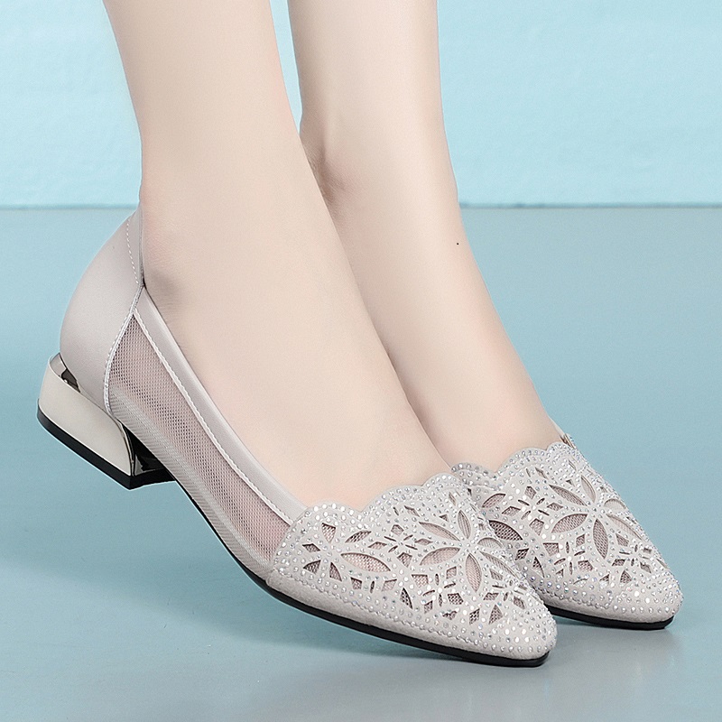 真皮凉鞋女低跟软底春夏季粗跟网纱镂空透气单鞋时尚浅口妈妈皮鞋