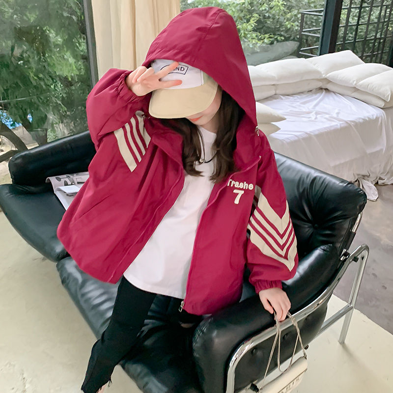 女童大童春秋款2025薄款洋气儿童秋装连帽冲锋衣小女孩春季上衣潮