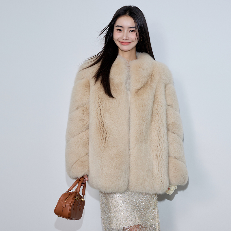 漫步香榭 进口整皮狐狸毛外套女2025新冬季年轻毛毛大衣海宁24928
