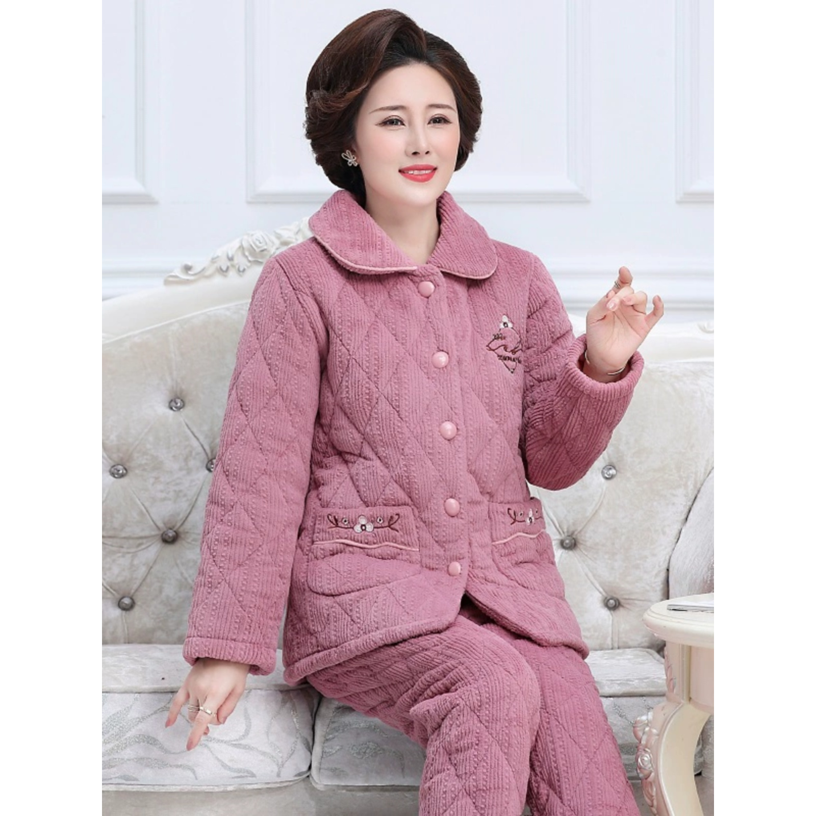 超厚保暖冬季中老年人睡衣女套装珊瑚绒三层加厚夹棉妈妈家居服