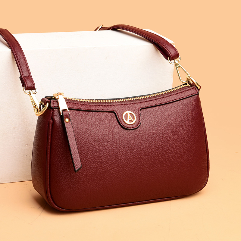 包包新款时尚百搭斜挎包软皮质感简约40-60岁中老年女士妈妈包小