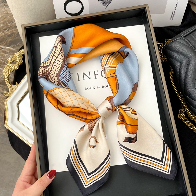70小方巾丝巾女新款2024夏季领巾母亲节送妈妈礼物时尚高级感围脖