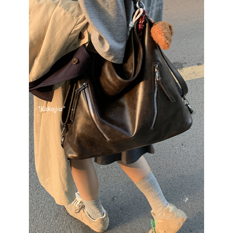 美拉德复古双肩包包女2025新款上班通勤腋下托特包大容量单肩包