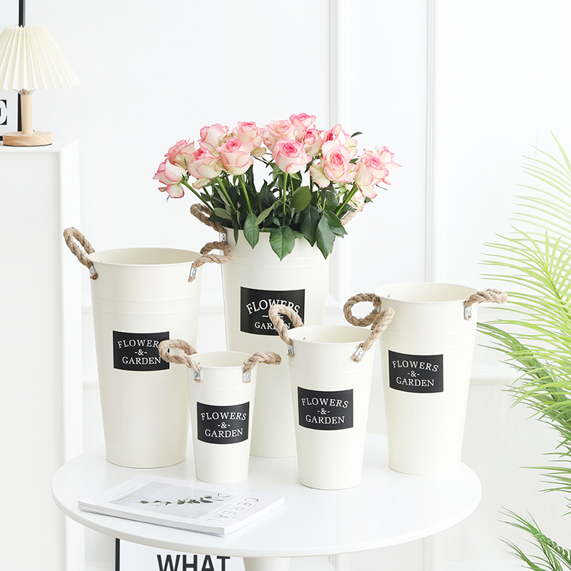 米白色黑标麻绳花桶铁艺花桶花店鲜花插花桶家居玫瑰百合水养花瓶