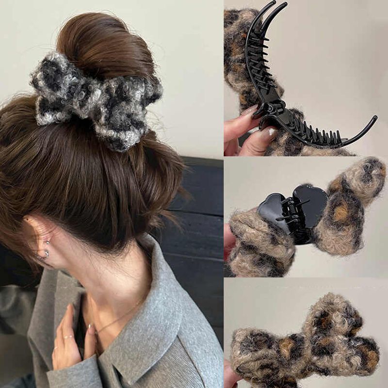 秋冬复古羊羔毛绒丸子头抓夹大号顶夹鲨鱼夹高级感发夹女2024新款