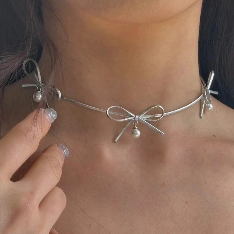 珠珠蝴蝶结choker颈链配饰女高级感爆款项链轻奢小众锁骨链223