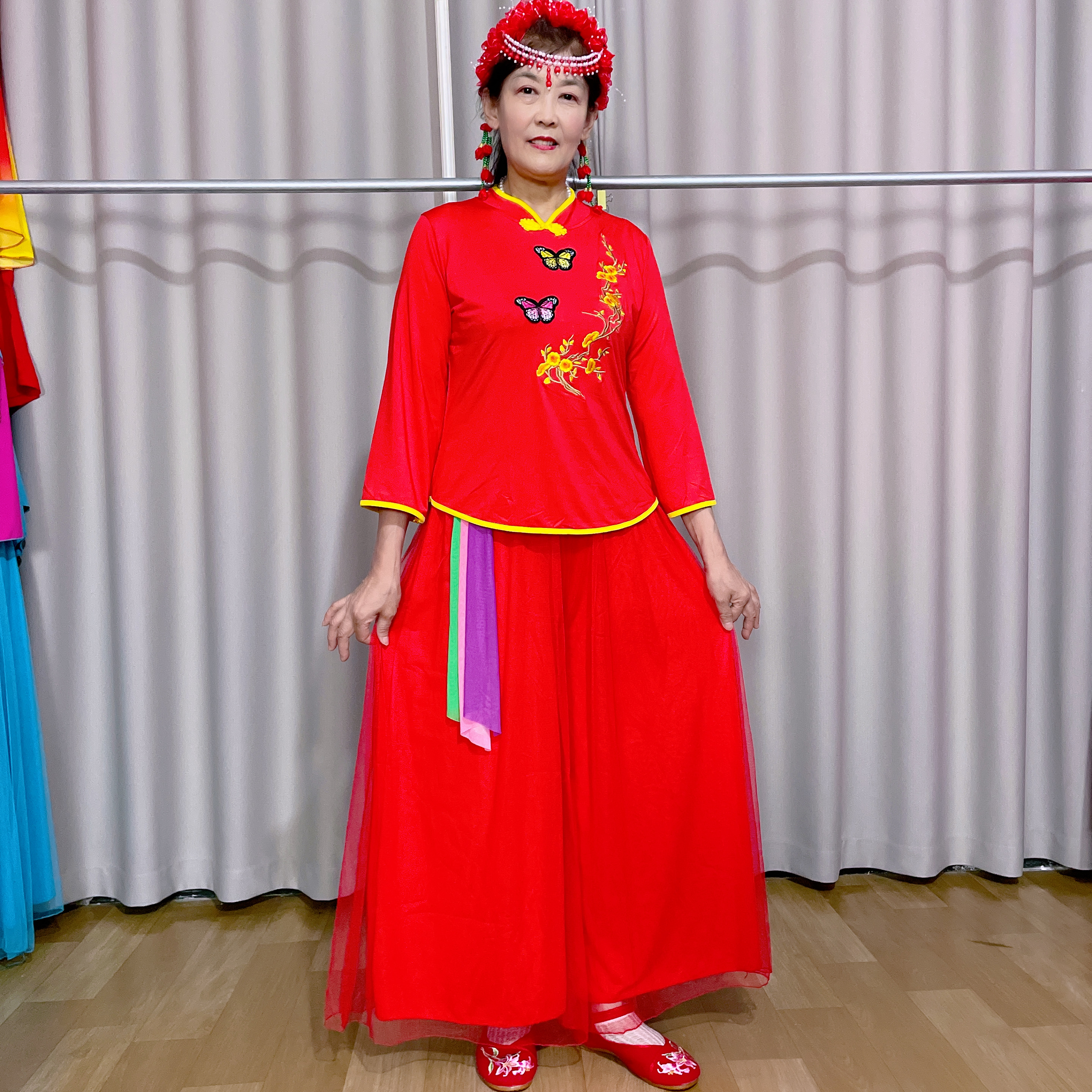 新款广场舞服装套装秧歌服民族风演出服女装舞台中老年中国风春夏