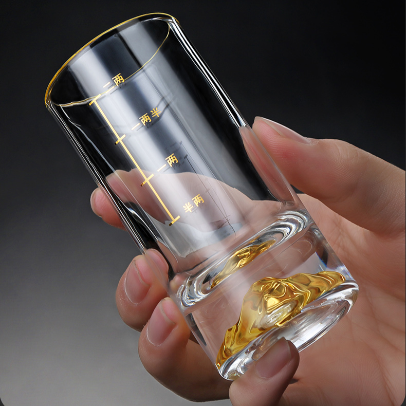 白酒杯二两金山水晶玻璃烈酒杯家用创意个性刻度中式酒具无铅酒杯