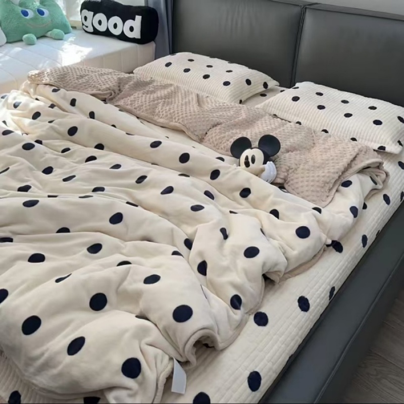 秋冬加厚保暖牛奶绒床盖三件套韩式小清新牛奶绒豆豆被套四件套