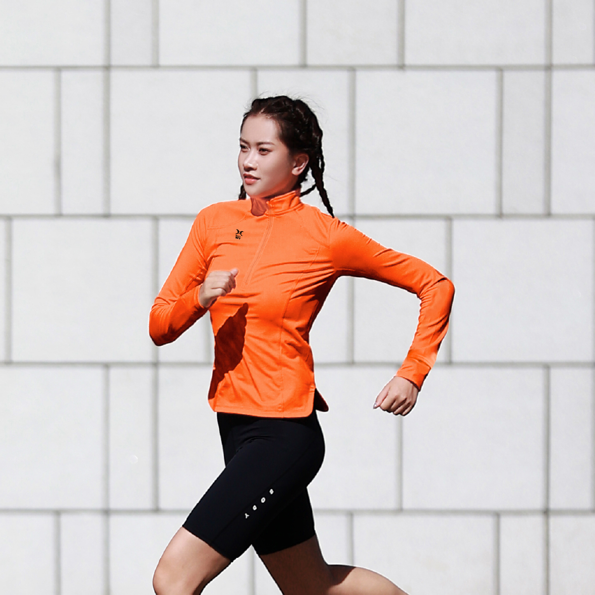 BODYWIT身体智慧赤乌女健身保温速干透气亲肤运动立领长袖T恤户外