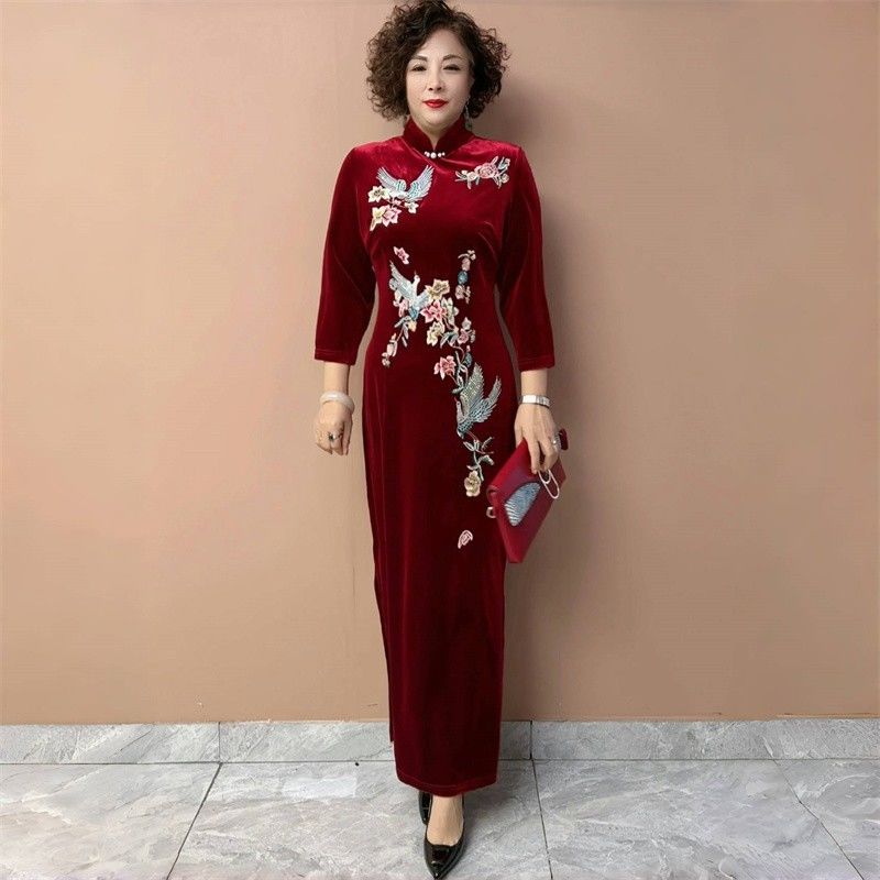秋冬新款妈妈装镶钻刺绣花立领旗袍连衣裙丝绒喜婆婆气质礼服长裙