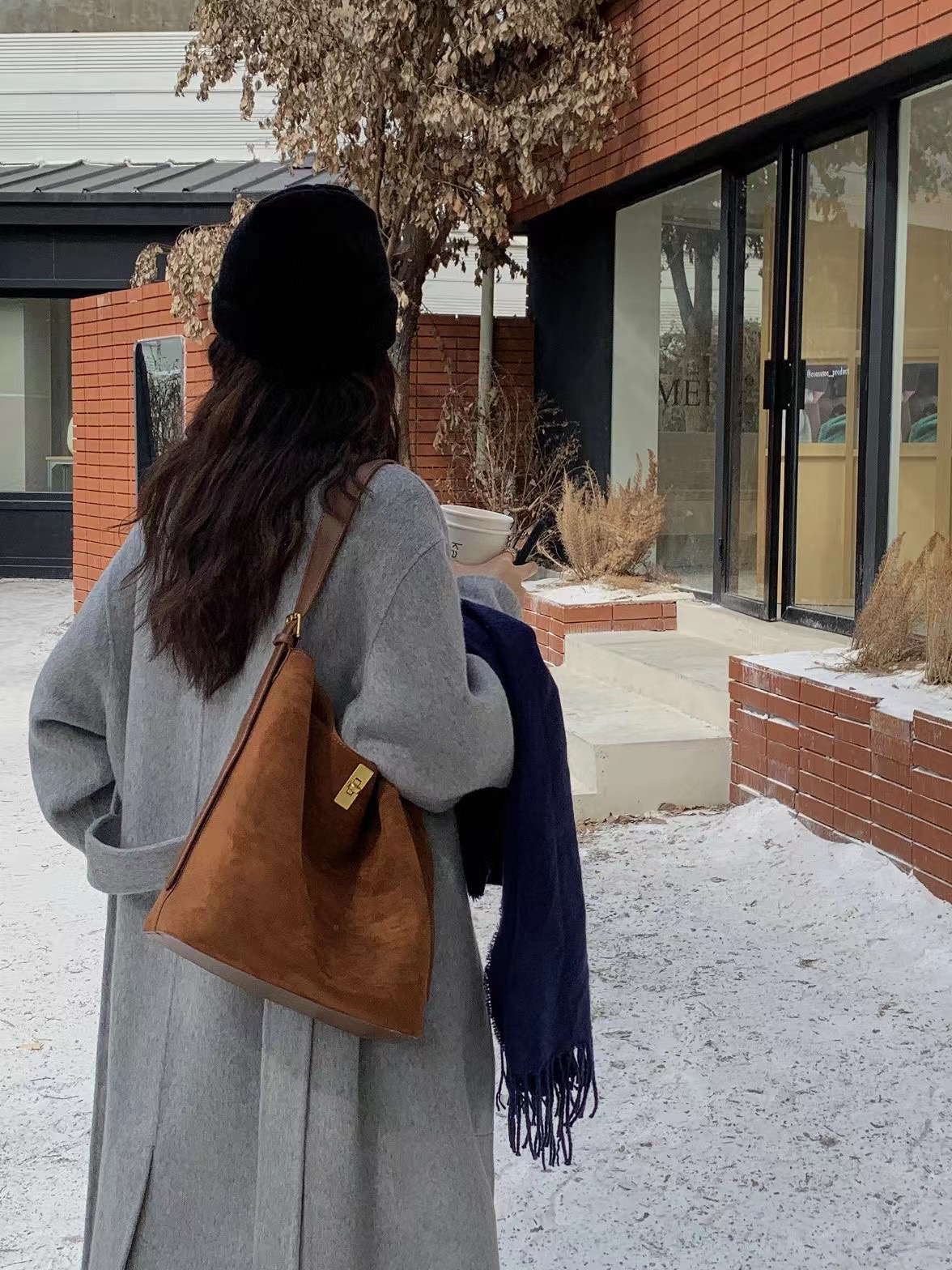 韩系绒面质感大容量水桶包女2025新款时尚百搭单肩包斜挎托特包