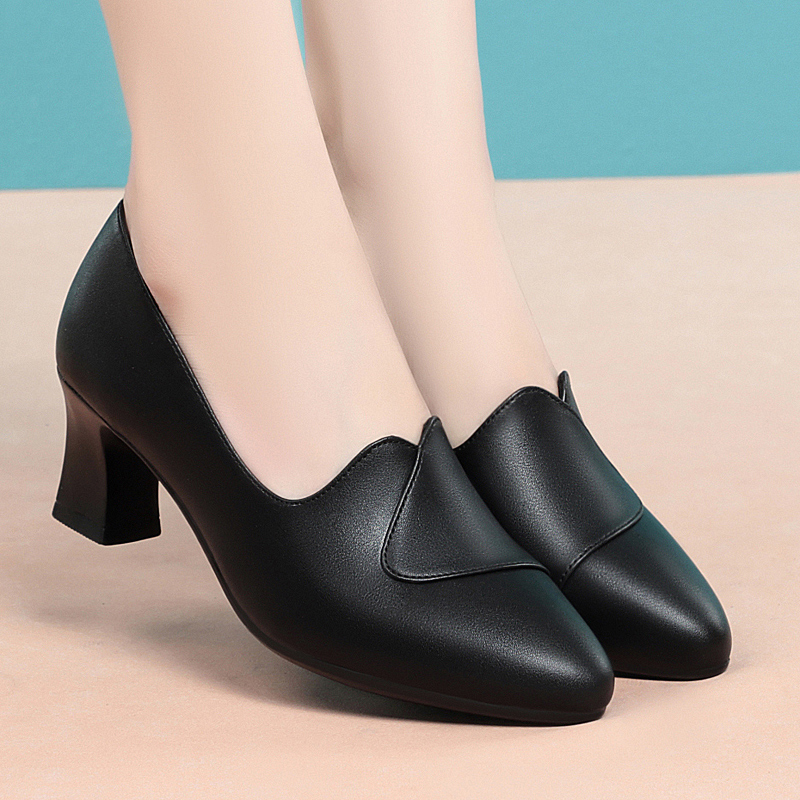 软底高跟中年妈妈鞋皮鞋舒适中老年粗跟工作鞋黑色单鞋女鞋春秋季