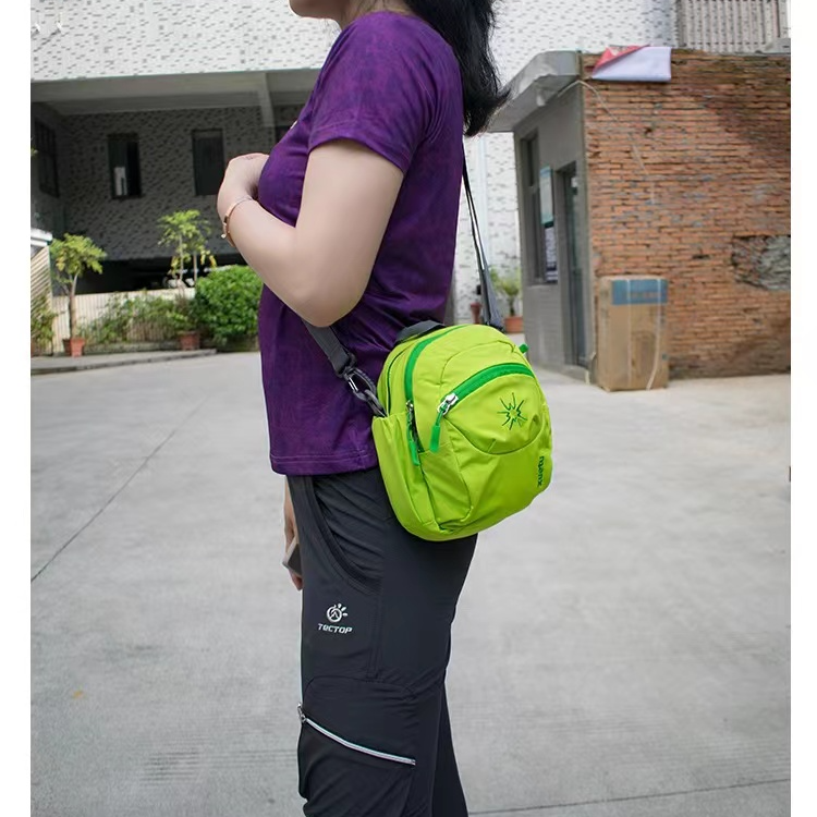 户外旅游单肩小挎包男女运动手机包轻巧多层拎包轻便登山多功能