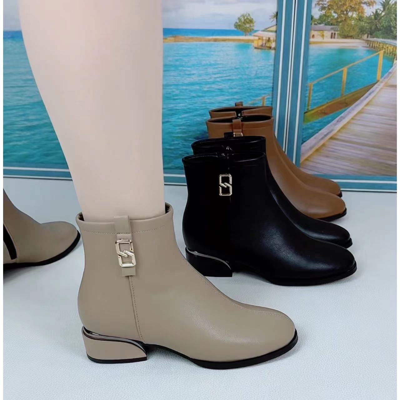 新款全皮低跟2公分百搭圆头舒适短靴秋冬防滑底妈妈鞋御风7527