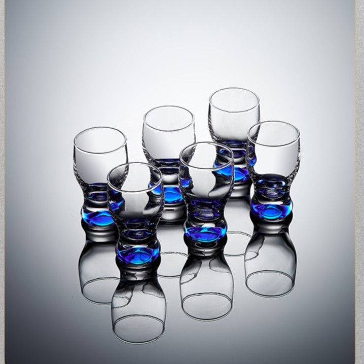 【源头工厂】青苹果家用创意酒杯个性玻璃白酒杯一两杯子蓝底观山杯