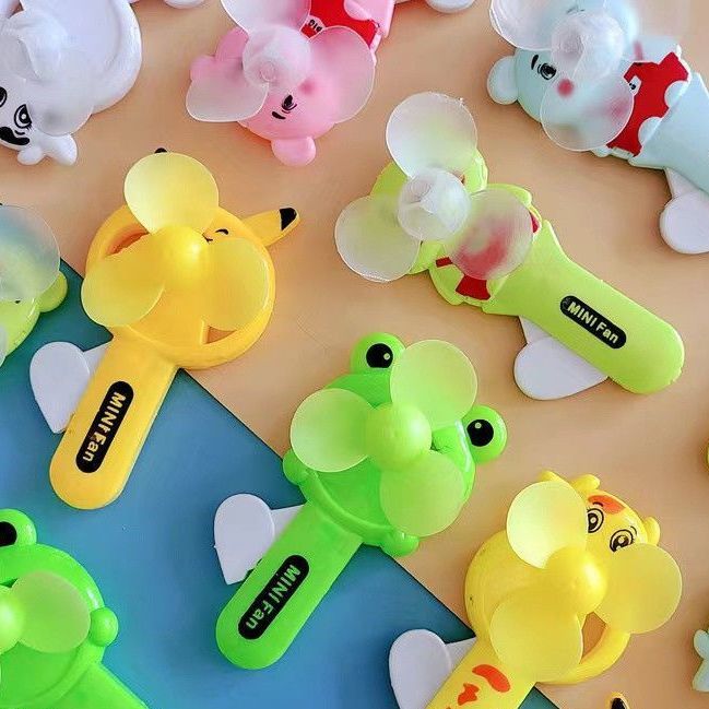 手动风扇静音地摊货批发爆款地推礼品皮卡丘风扇幼儿学生奖品礼物