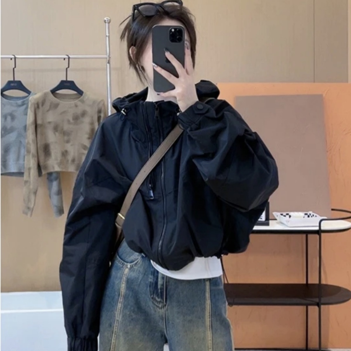 秋季外套女防风设计感短款冲锋衣运动休闲百搭连帽夹克宽松夹克