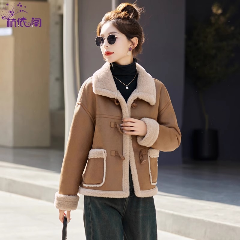 皮毛一体毛毛外套女秋冬季2025新款小个子高端仿鹿皮绒机车服夹克