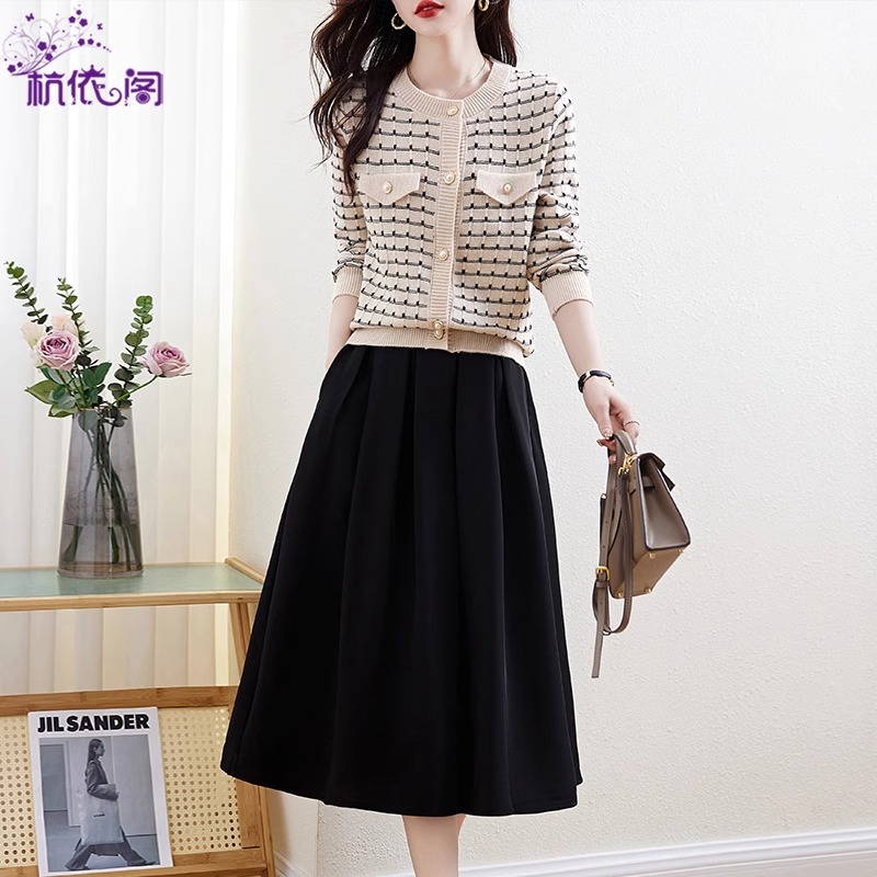 两件套连衣裙女装2025春秋新款高级感气质洋气小香风长袖套装裙子