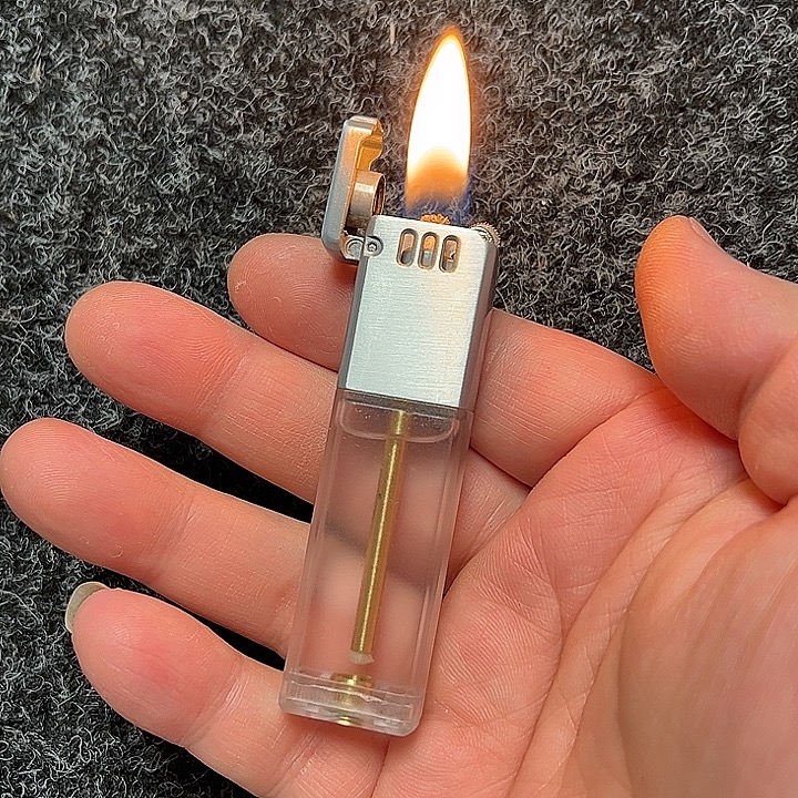 透明油仓煤油打火机 可视油仓煤油打火机 砂轮经典透明打火机包邮