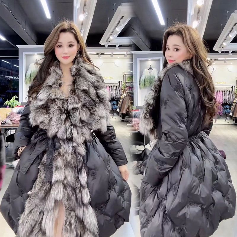2025冬新款韩版时尚银狐大毛领白鸭绒棉服女中长款收腰保暖外套