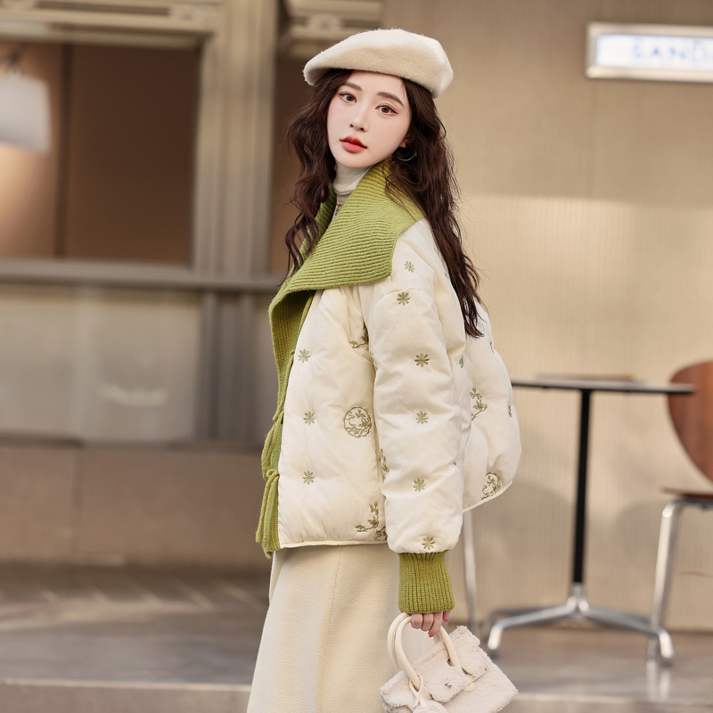新中式刺绣羽绒服女设计感2025新款国风盘扣针织翻领白鸭绒外套冬
