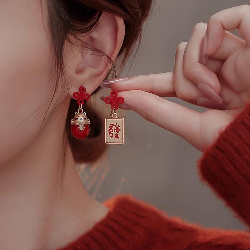 合金耳饰 中国结招财猫红色耳环新款耳饰秋冬新年耳钉小众设计感