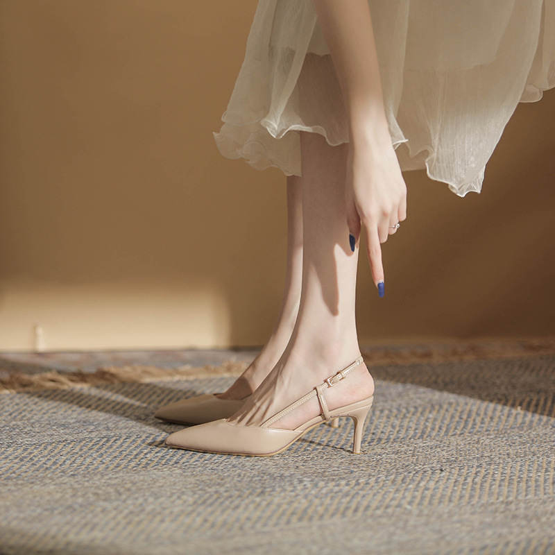 飞燕女鞋2024春夏新款浅口单鞋一字带扣裸色温柔高跟鞋设计感小众