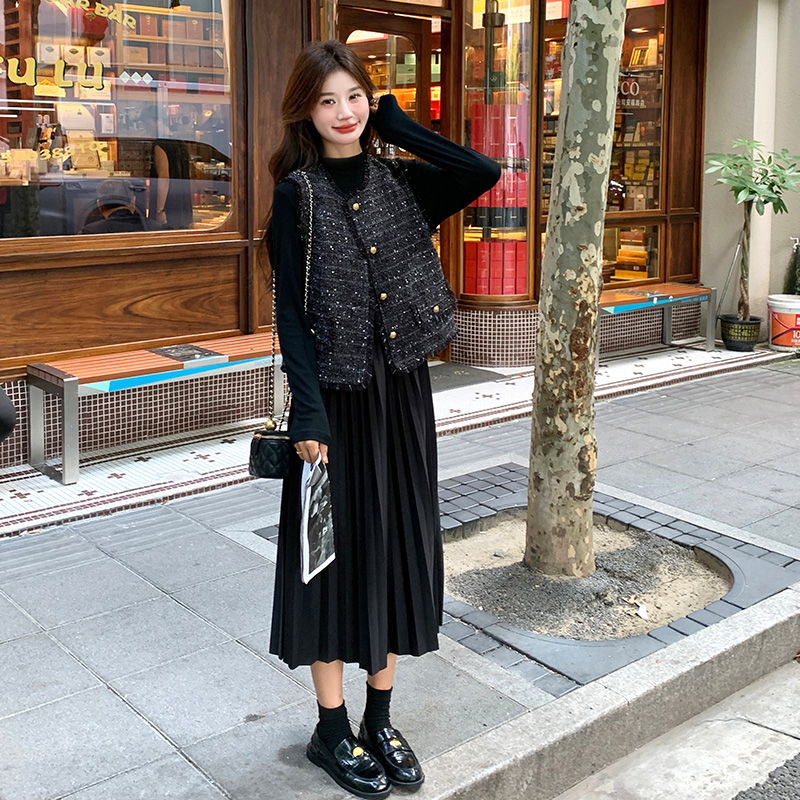 小香风马甲春秋连衣裙女初秋穿搭高级感时髦洋气百褶长裙两件套装