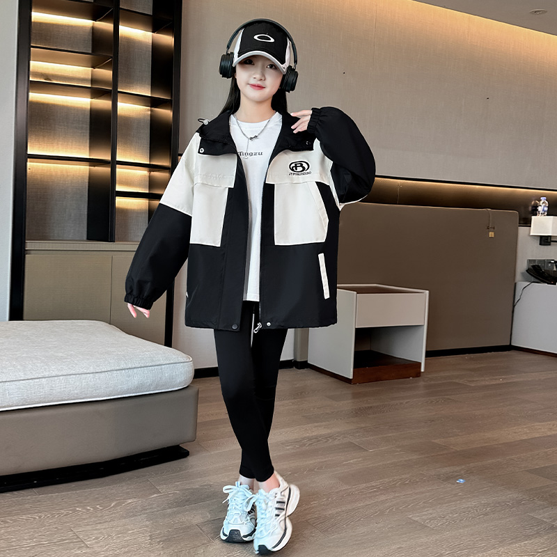 女大童外套春秋款2025新款儿童洋气韩版初中学生大童秋季百搭风衣