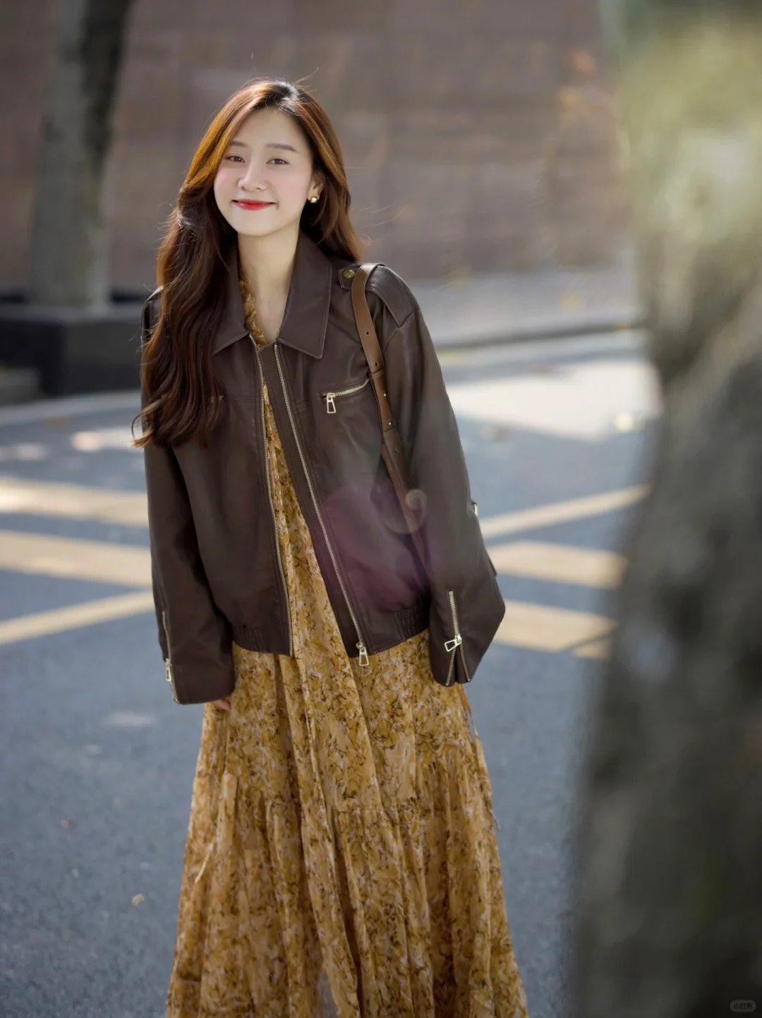 2025春季一整套女茶系穿搭高级感PU皮衣外套女搭配碎花连衣裙套装