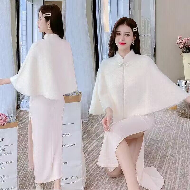 2025款旗袍披肩年轻款少女秋冬复古白色毛茸茸敬酒服外搭斗篷外套