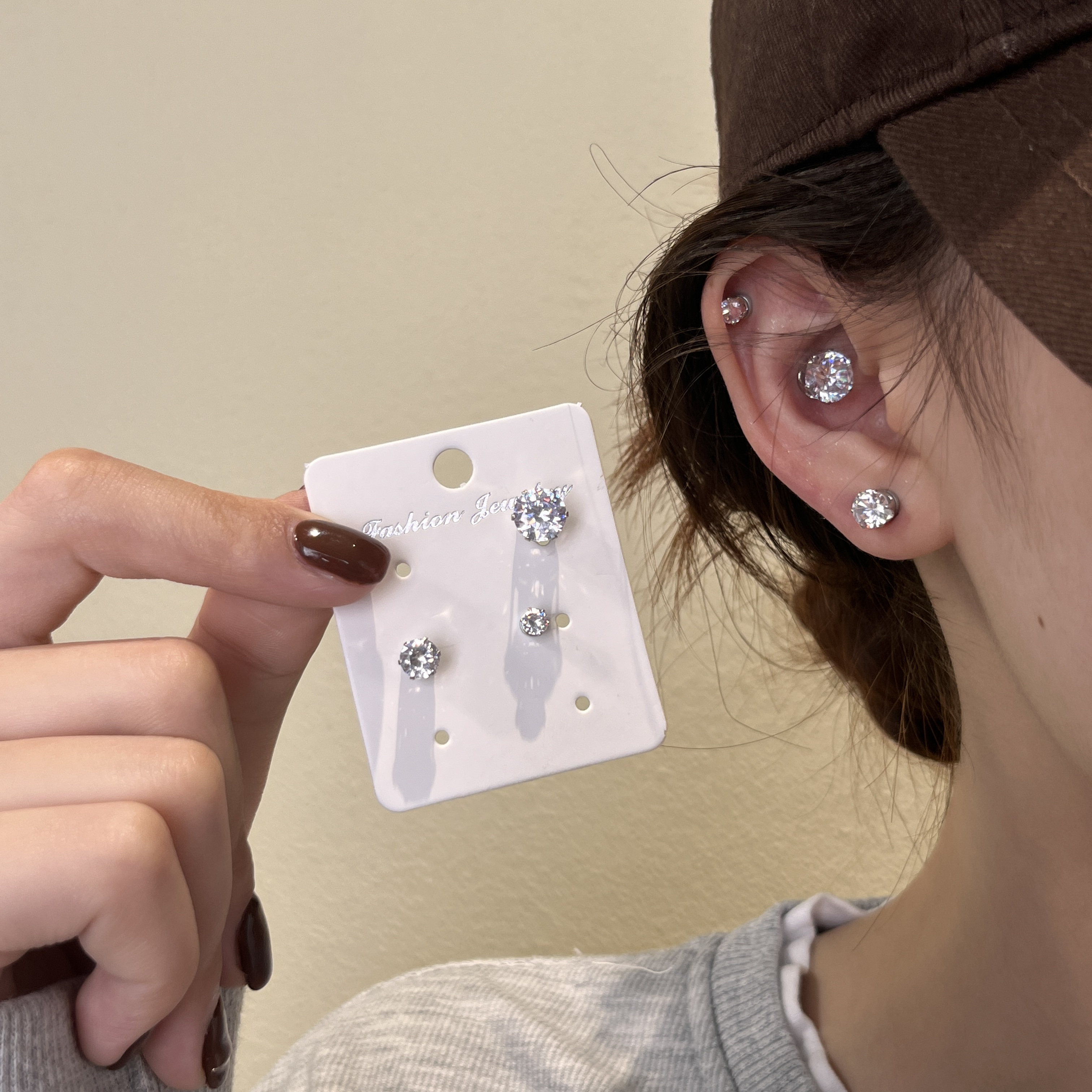 锌合金玻璃耳饰 巨闪水钻磁吸耳蜗钉耳夹甜酷无耳洞可戴