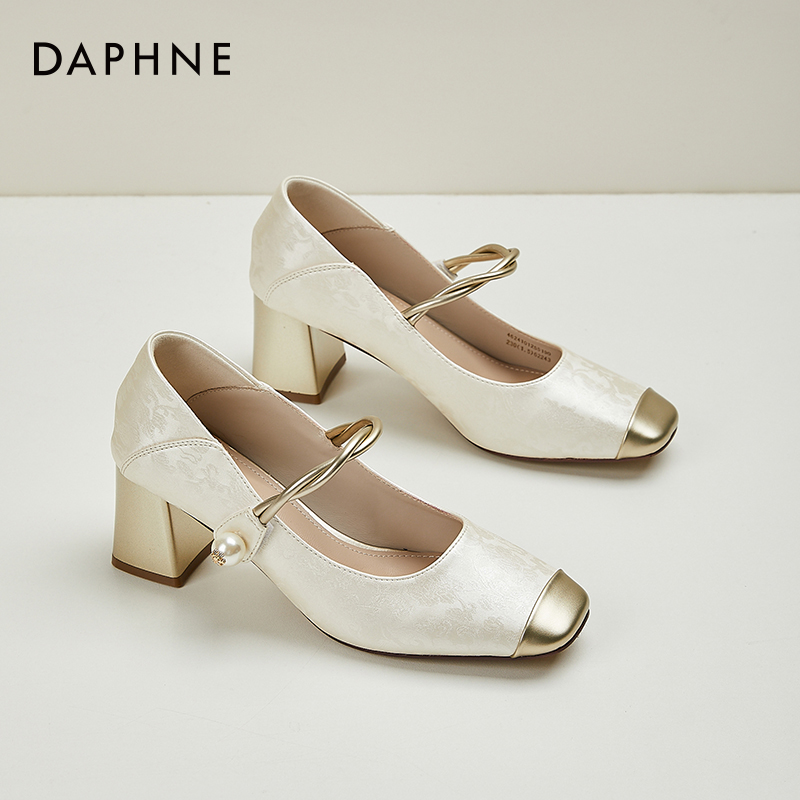 达芙妮复古玛丽珍女鞋夏季新款2025爆款中式浅口百搭气质高跟单鞋